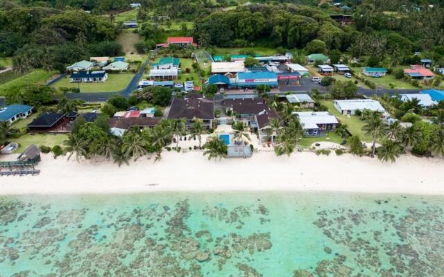 Moana Sands Beachfront Hotel & Villas