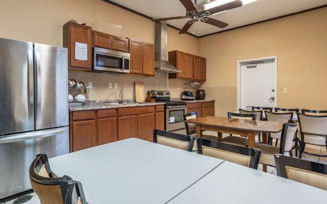 Comfort Suites Airport South