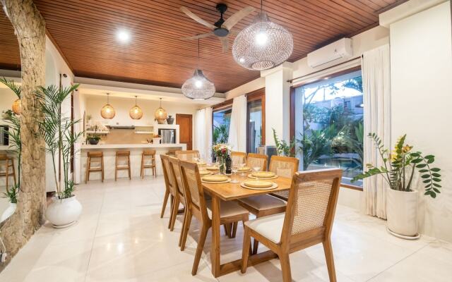 Canggu 400m Tobeach Escape 4br Designer Villa
