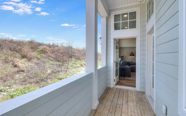 That Beachfront Vibe 140 TUC