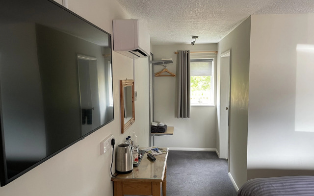 Village Limits Bed & Breakfast Accommodation