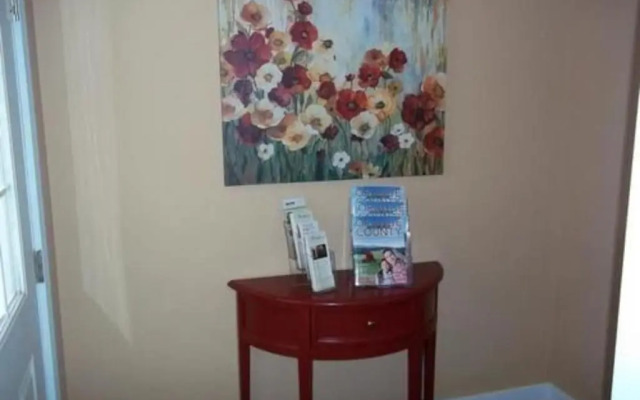 Tin Brook Bed & Breakfast