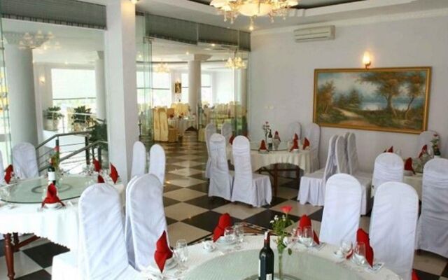 Vietnam Trade Union Hotel in Halong