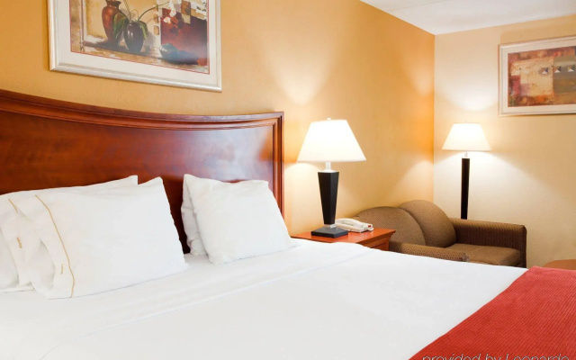 Four Points by Sheraton Fayetteville Fort Bragg