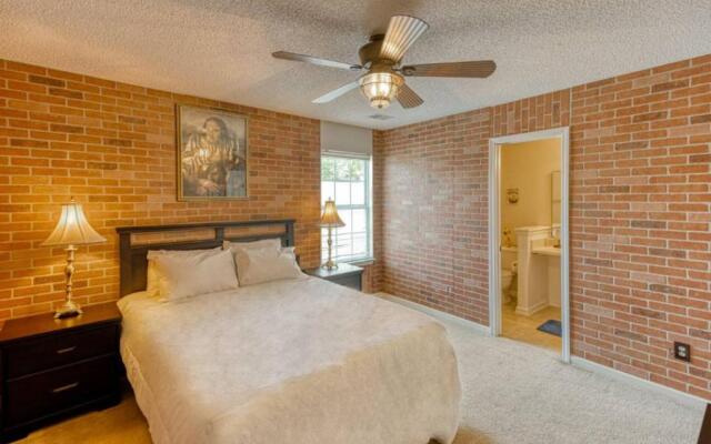 6 Bed Seasoned Family/grad Groups Get Together