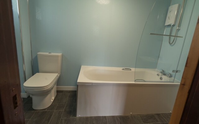 Lady Galloway Lodge 29 with Hot Tub, Newton Stewart