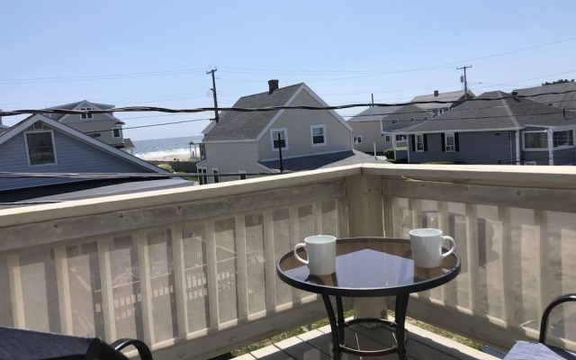 Seascapes - W153 Fantastic Condo Steps Away From Wells Beach And Town Center 2 Bedroom Home by RedAwning