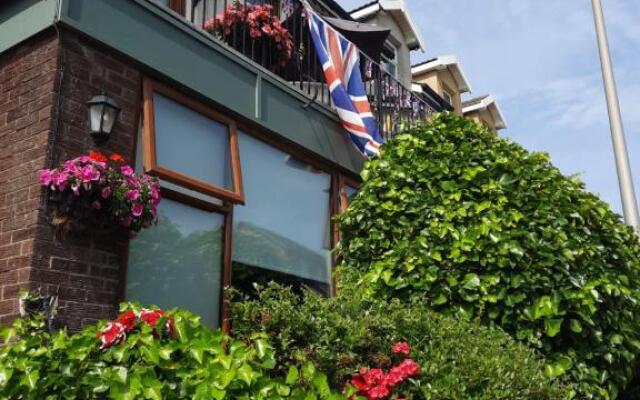 The Lonsdale Hotel