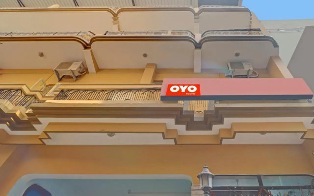 Oyo Flagship 806363 Ganga View (Harry Stay)
