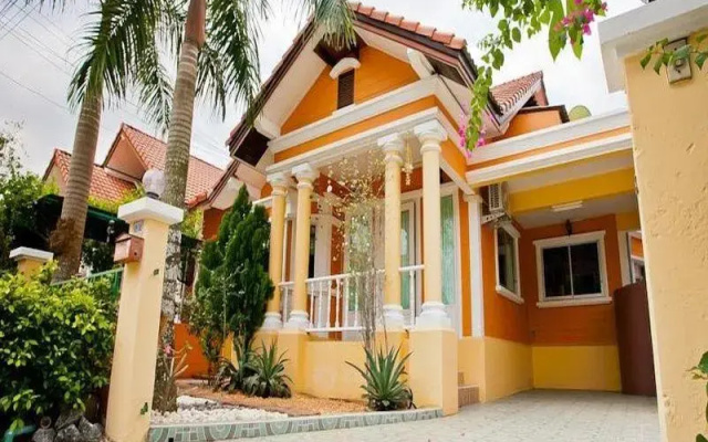 Budsaba 3 Bedroom Villa by Pete Service