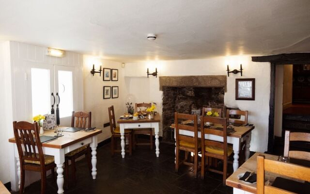 The Kings Arms Hotel