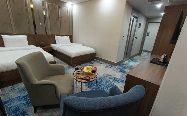 By Tashan Garden Otel