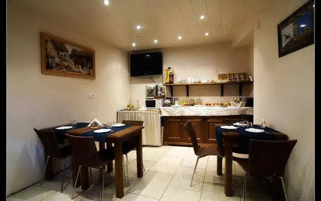 Hostau Era Claverola