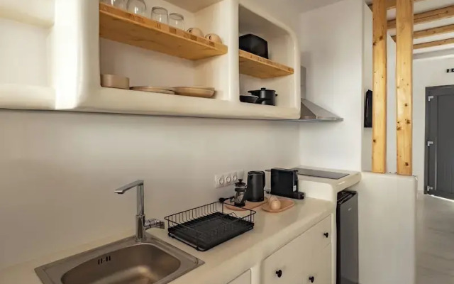 Alonia Suites