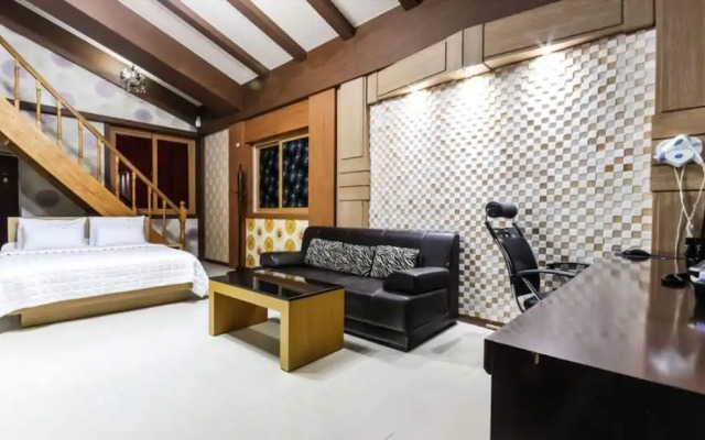 Noblesse Motel