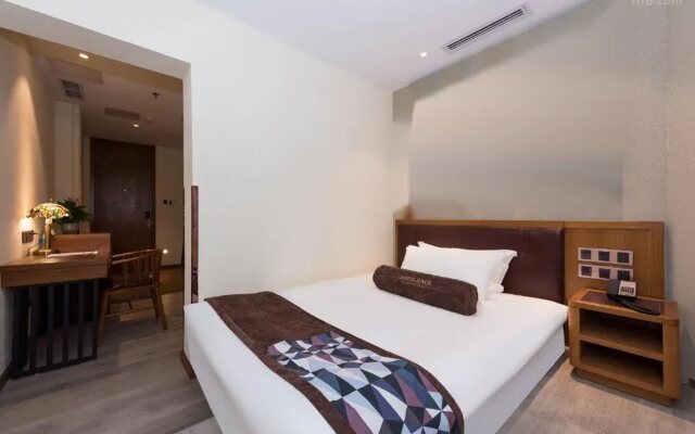 James Joyce Coffetel (Beijing Guomao Jianguomen Subway Station)