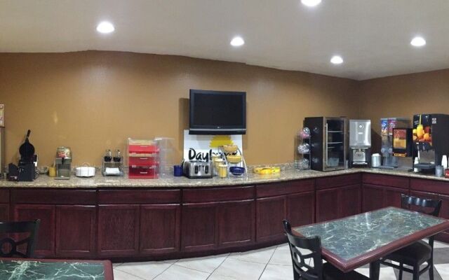 Days Inn by Wyndham Medford