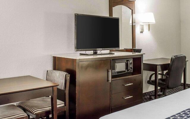 Econo Lodge Scranton near Montage Mountain