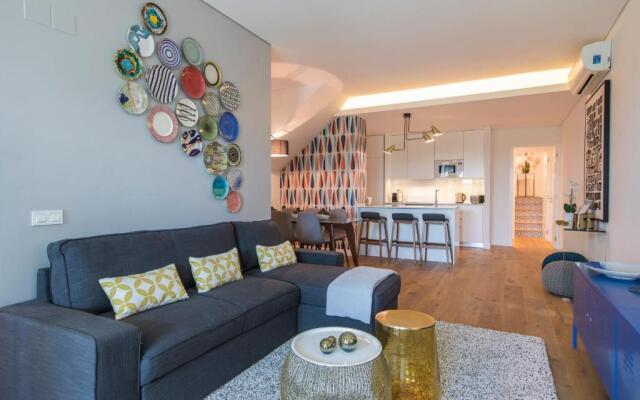 Lovelystay - Modern And Colourful Flat in the Heart of Graça