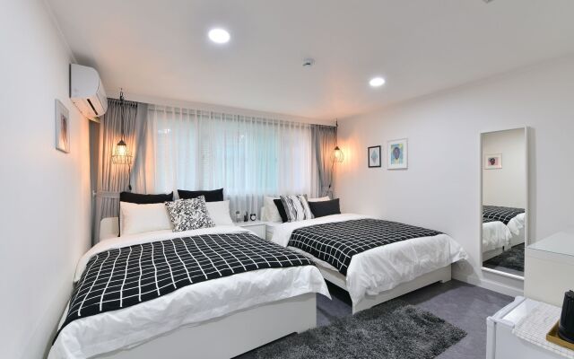 Mono House Hongdae 5