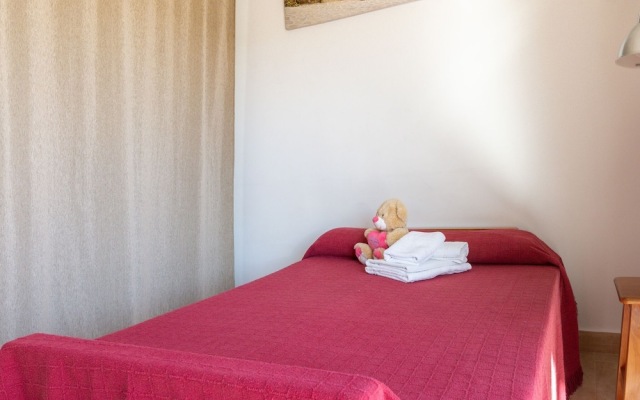 Elegant Apartment in Totalán with Hot Tub