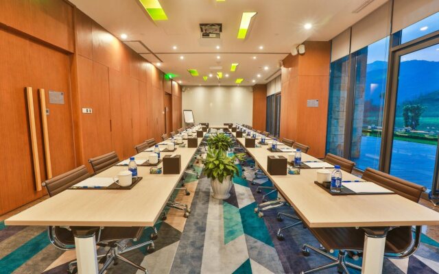 Holiday Inn Express Emei Mountain