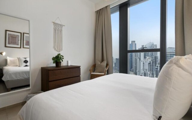 Monty - Breathtaking City Views From DT Apt with Terrace