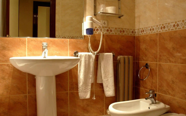 Hotel Río Arga