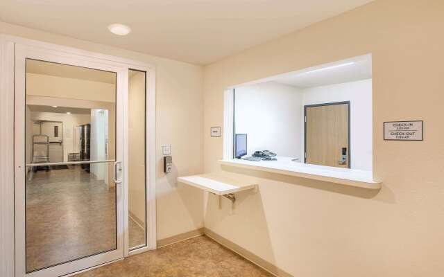 WoodSpring Suites Jacksonville Beach Blvd