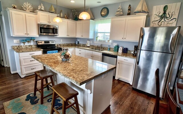 After Dune Delight 3 Bedroom Home by Redawning