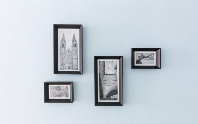 Jhongshan Building Bed and Breakfast