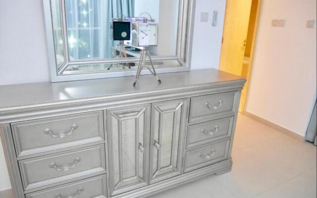 Stunning 5* 4Br-Oceanfront-Apartment