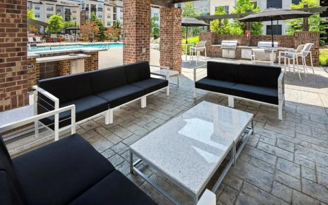 Landing Charlotte Apartments