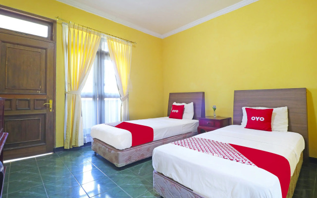 OYO 90382 Hotel Sarah Sukabumi
