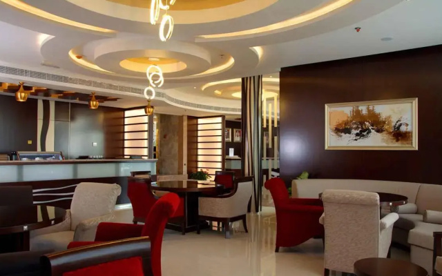 Ewan Tower  Apartments