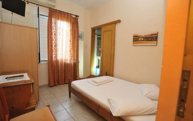 Hera Hotel