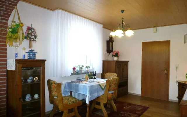 Cozy Apartment near Forest in Hullersen