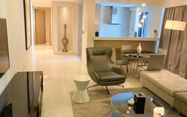 Stunning Fully Furnished 2 Bedroom in Paramount Prime Location Business bay