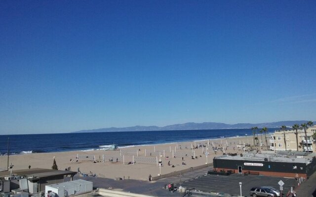 ITH Hermosa Beach Surf Hostel LAX