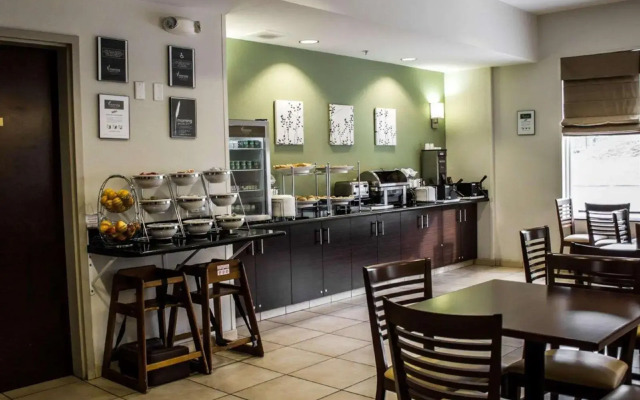 Sleep Inn & Suites