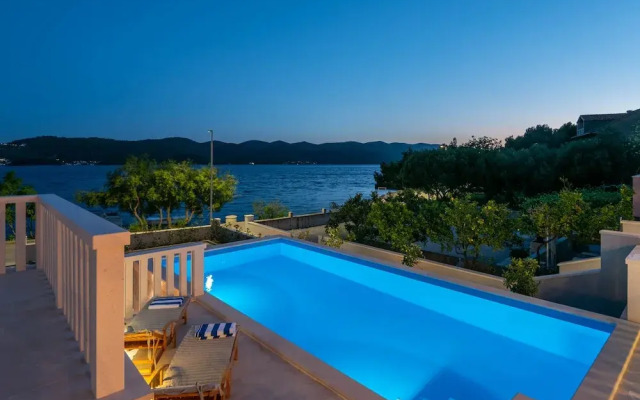 Holiday Villa Sasha