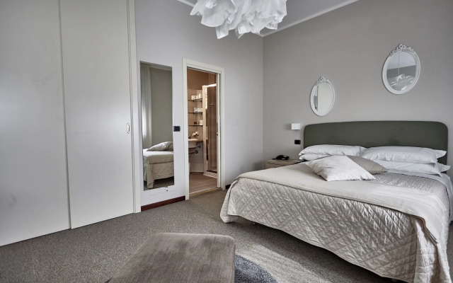 Rouge Hotel International