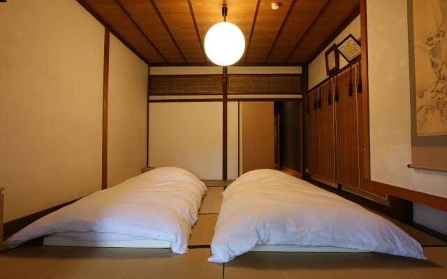 Temple Hotel Takayama Zenkoji
