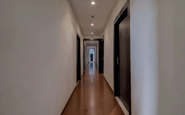 OYO 8976 Hotel Park Street 2