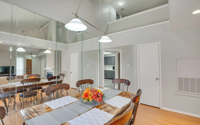 Pet-friendly Carrollton Home w/ Fenced Backyard!