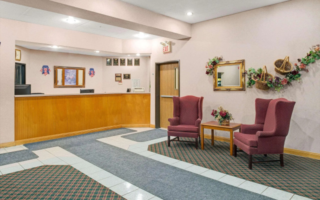 Travelodge by Wyndham St. Louis