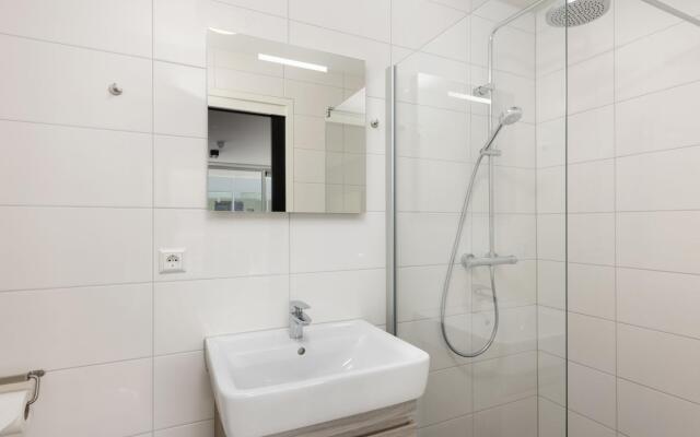 Bright Apartment Near Sea