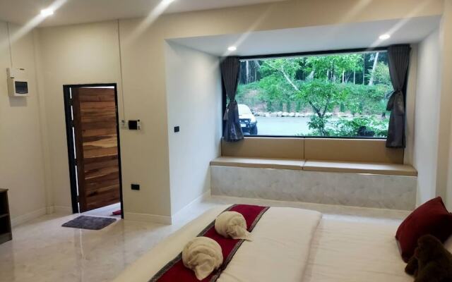 Kingkong Khao Phlai Dam