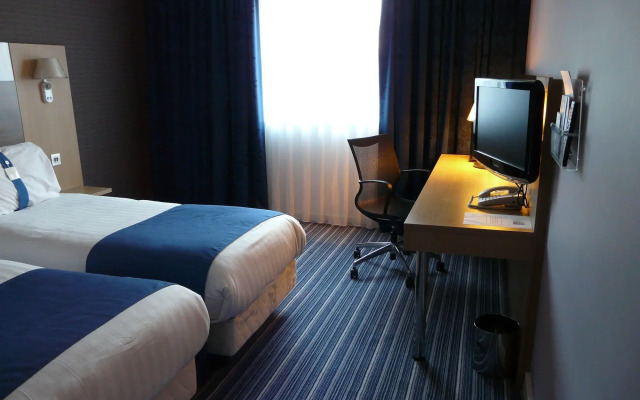 Holiday Inn Express Leigh - Sports Village by IHG