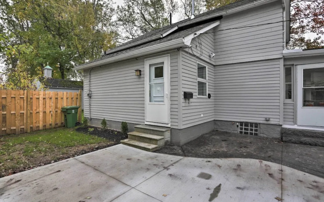 Pet-friendly Home - 1/2 Mi to Downtown Willoughby!